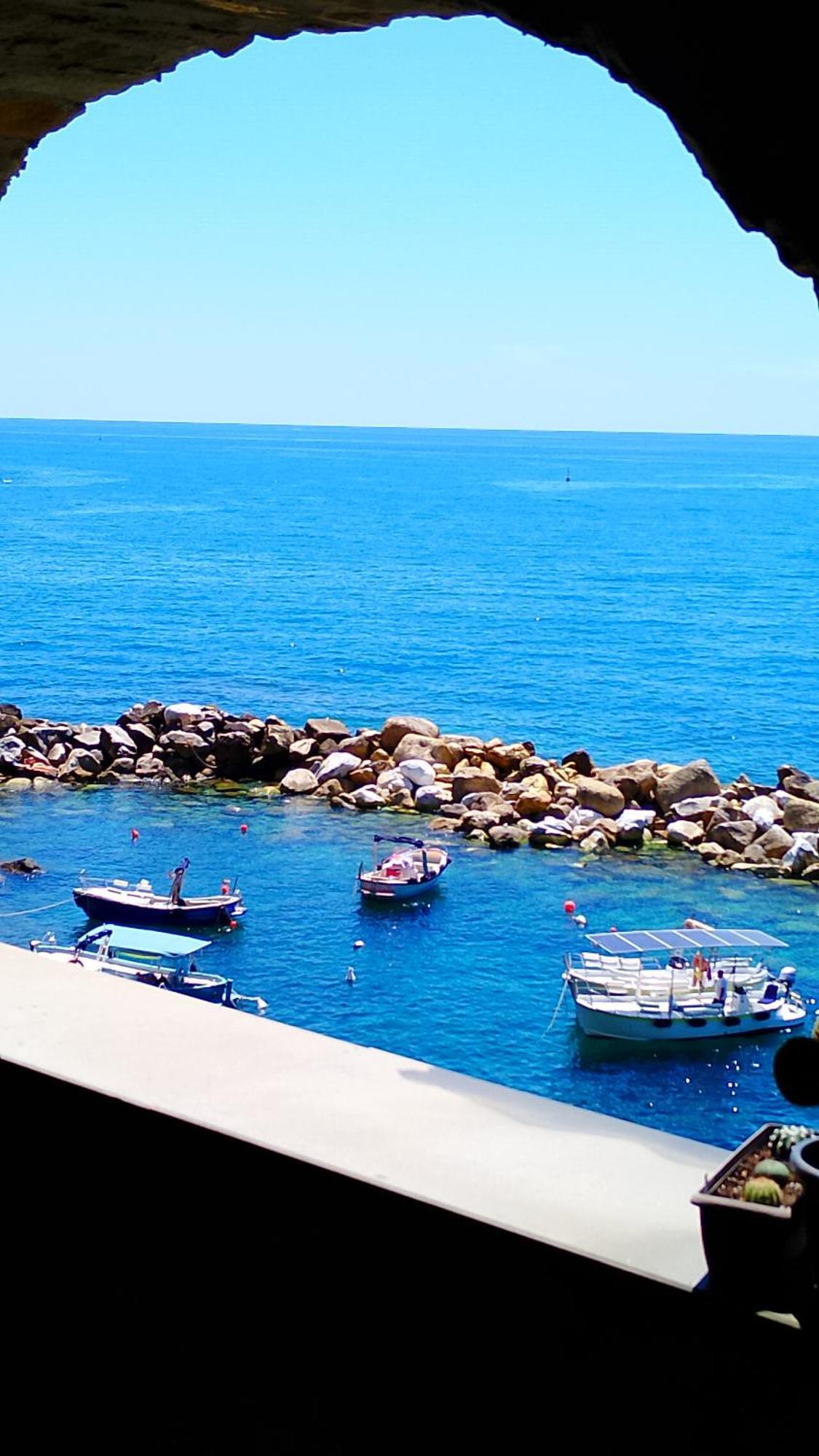 L'Incanto Divino Di Fronte Solo L'Orizzonte! Riomaggiore Luaran gambar