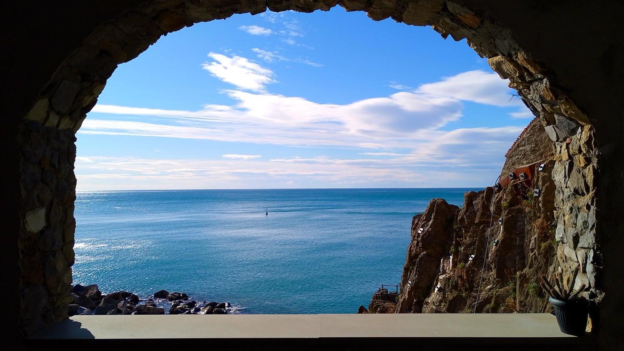 L'Incanto Divino Di Fronte Solo L'Orizzonte! Riomaggiore Luaran gambar