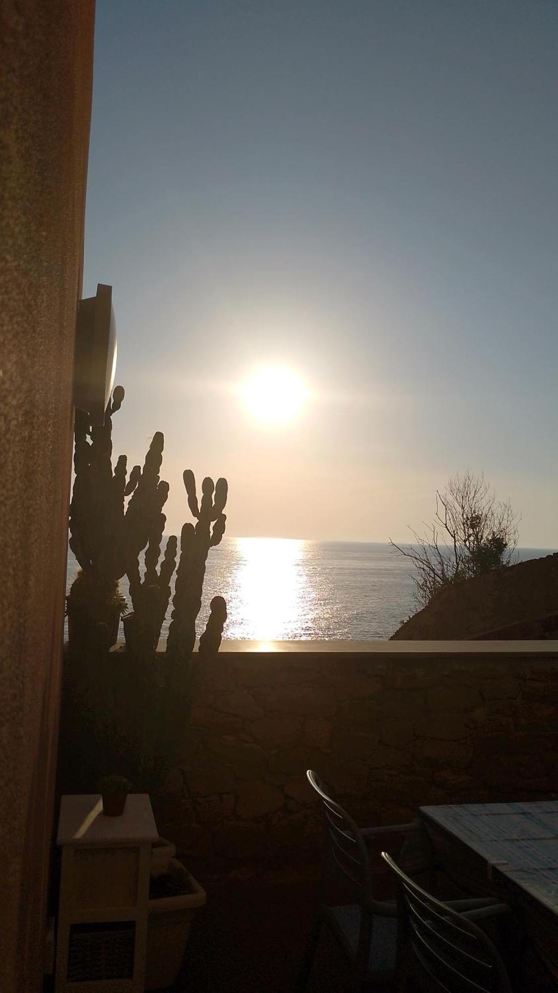 L'Incanto Divino Di Fronte Solo L'Orizzonte! Riomaggiore Luaran gambar